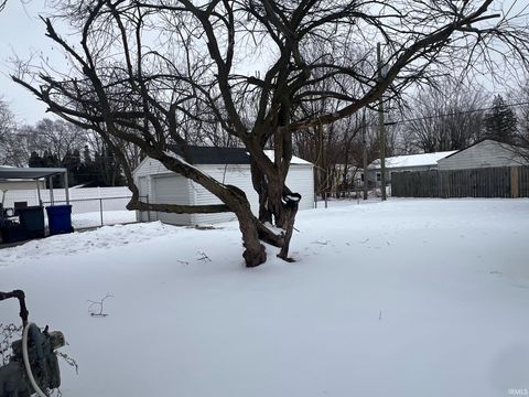 Tiny photo for 1113 E Fischer St, Kokomo, IN 46901 (MLS # 202603847)