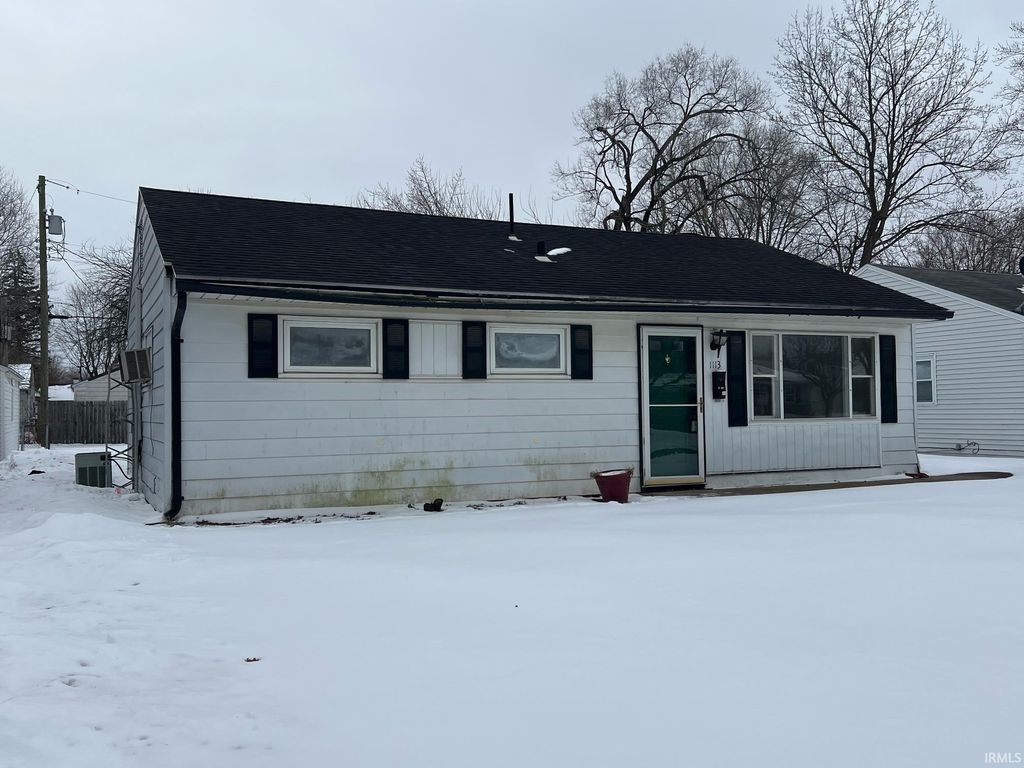 Photo of 1113 E Fischer St, Kokomo, IN 46901 (MLS # 202603847)