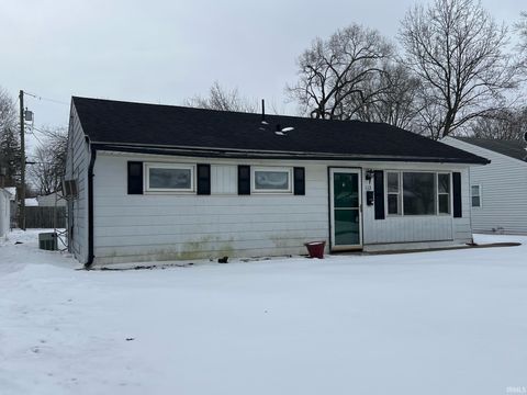 Photo of 1113 E Fischer St, Kokomo, IN 46901 (MLS # 202603847)