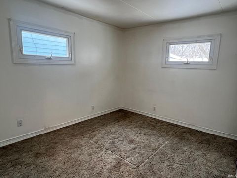 Tiny photo for 1113 E Fischer St, Kokomo, IN 46901 (MLS # 202603847)