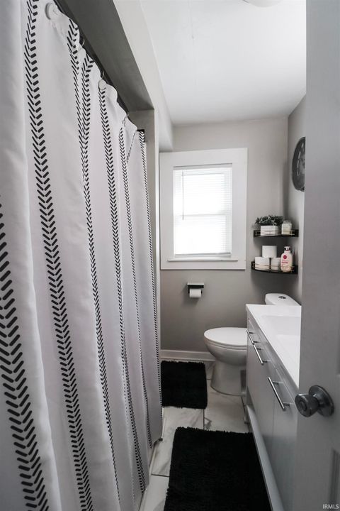 Tiny photo for 728 E Broadway Street, Kokomo, IN 46901 (MLS # 202540520)