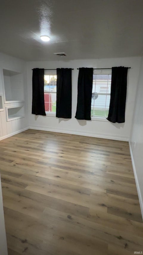 Tiny photo for 425 Monroe Avenue, Peru, IN 46970 (MLS # 202636565)