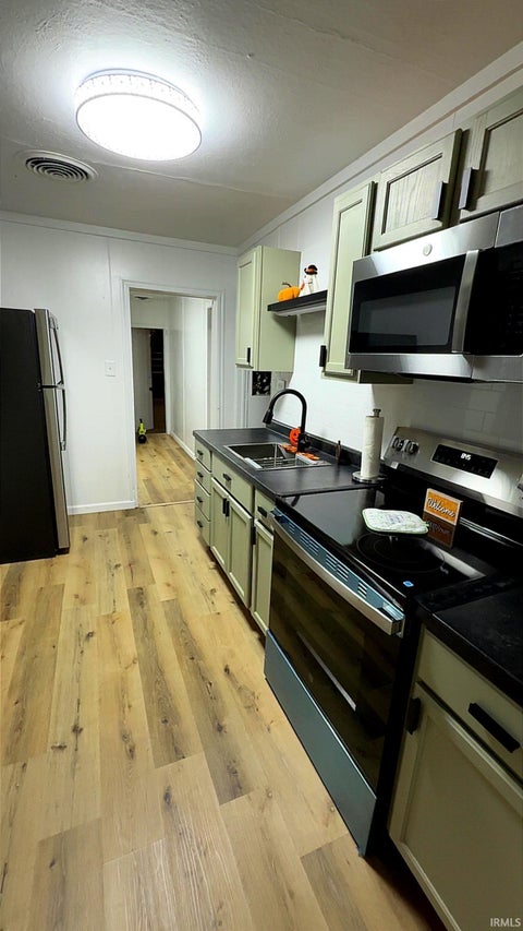 Tiny photo for 425 Monroe Avenue, Peru, IN 46970 (MLS # 202636565)