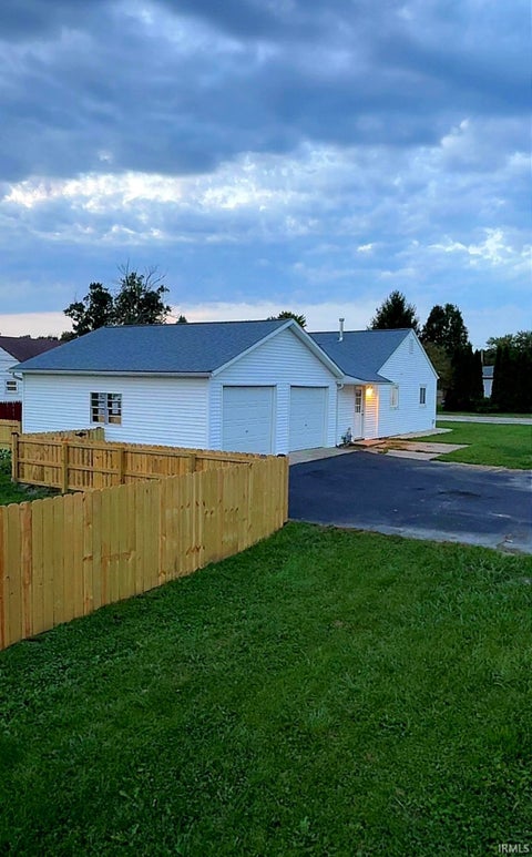 Tiny photo for 425 Monroe Avenue, Peru, IN 46970 (MLS # 202636565)