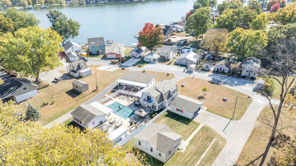 Photo of 5785 E Golden Hills Drive, Monticello, IN 47960 (MLS # 202514776)