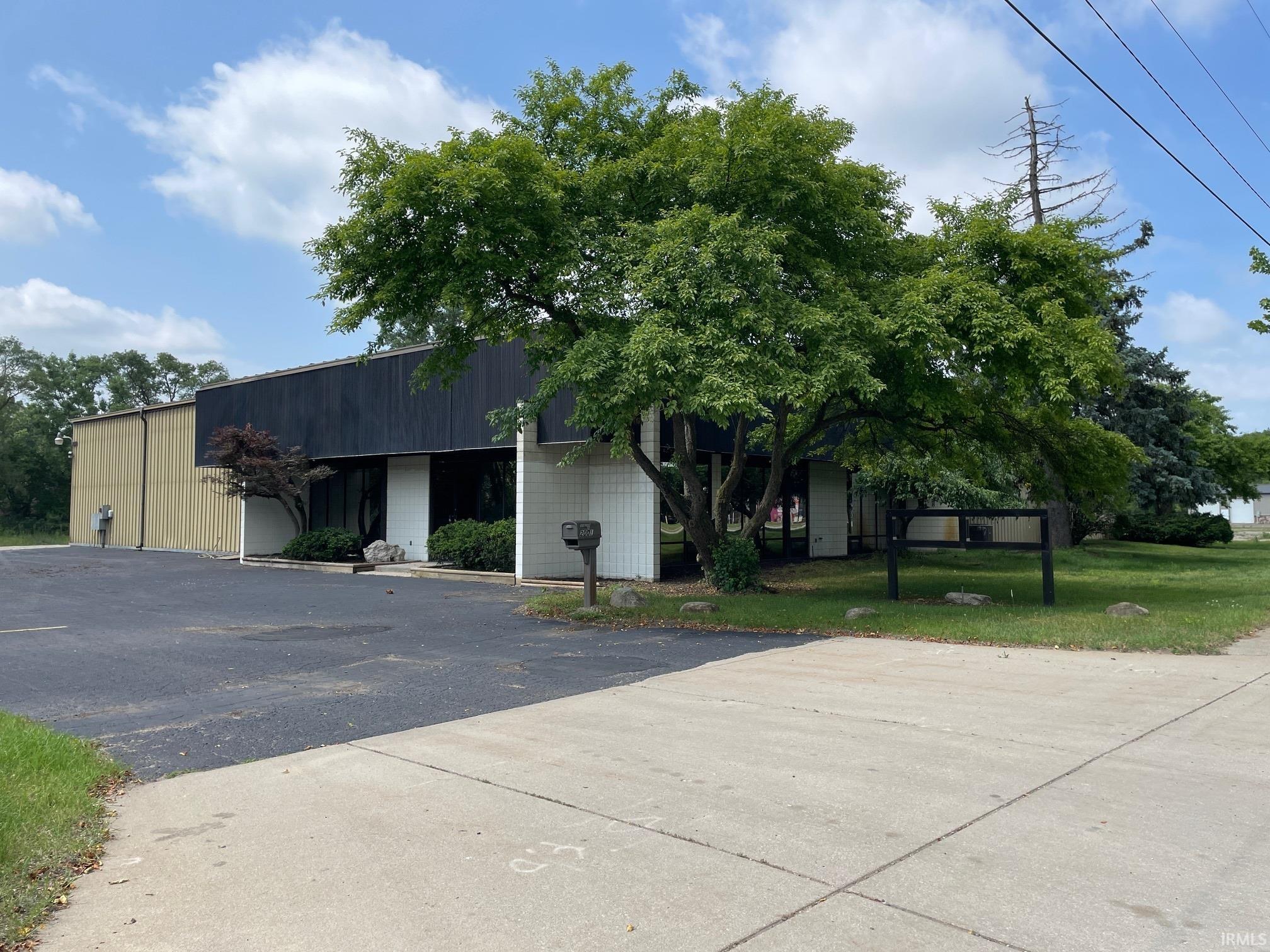 Elkhart, Indiana 46516, United States, ,Commercial,Active,156357