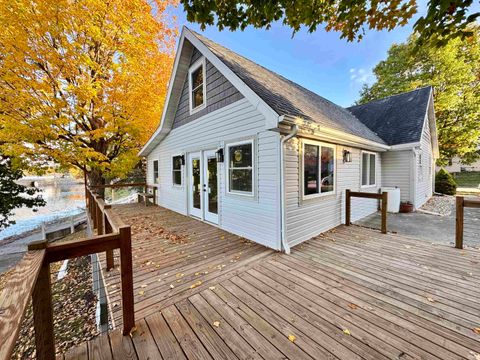 Photo of 109 Park Drive, Rome City, IN 46784 (MLS # 202543379)