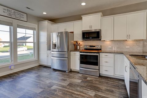 Tiny photo for 9828 Massey Drive, Evansville, IN 47725 (MLS # 202544955)