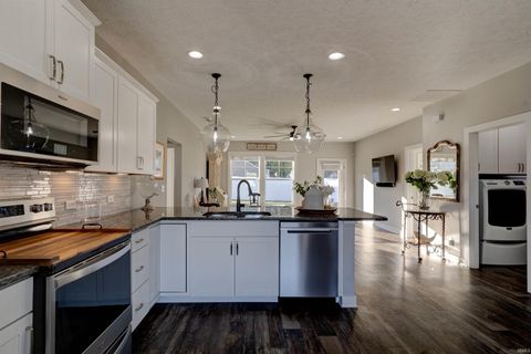 Tiny photo for 9828 Massey Drive, Evansville, IN 47725 (MLS # 202544955)