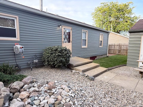 Tiny photo for 2217 W Alto Road, Kokomo, IN 46902 (MLS # 202634965)