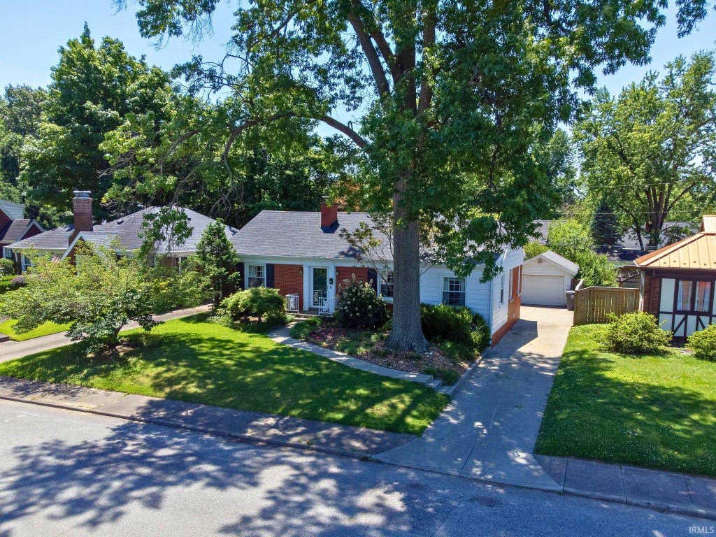 Photo of 3211 E Gum Street, Evansville, IN 47714 (MLS # 202621353)
