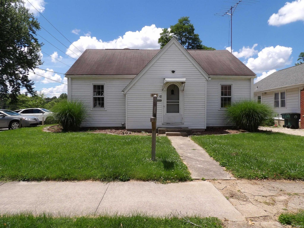 Photo of 421 S Talley Avenue, Muncie, IN 47303 (MLS # 202625008)