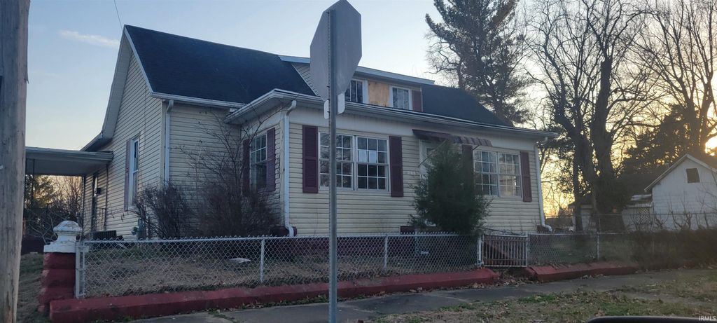 Photo of 715 E Spruce Street, Princeton, IN 47670 (MLS # 202605215)