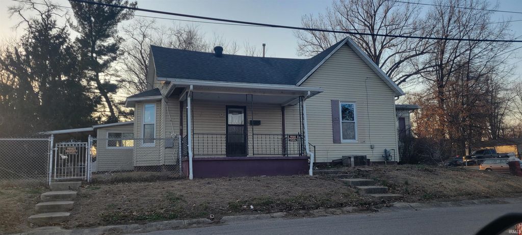 Photo of 715 E Spruce Street, Princeton, IN 47670 (MLS # 202605215)