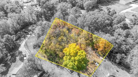 Photo of Golden Hills 50 W Road, Monticello, IN 47960 (MLS # 202611350)