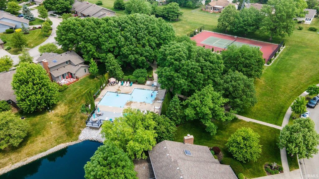 Photo of 5717 Bayside Drive, Fort Wayne, IN 46815 (MLS # 202540490)