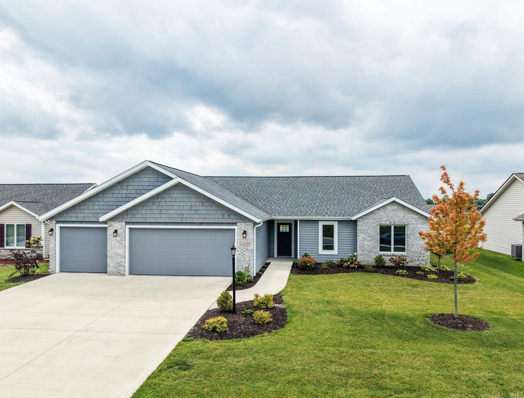 Photo of 14057 Ascari Cove, Fort Wayne, IN 46818 (MLS # 202637443)