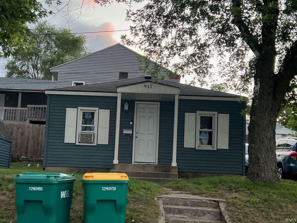 Photo of 911 N Division &amp; 318 E Battell Street, Mishawaka, IN 46545 (MLS # 202535916)