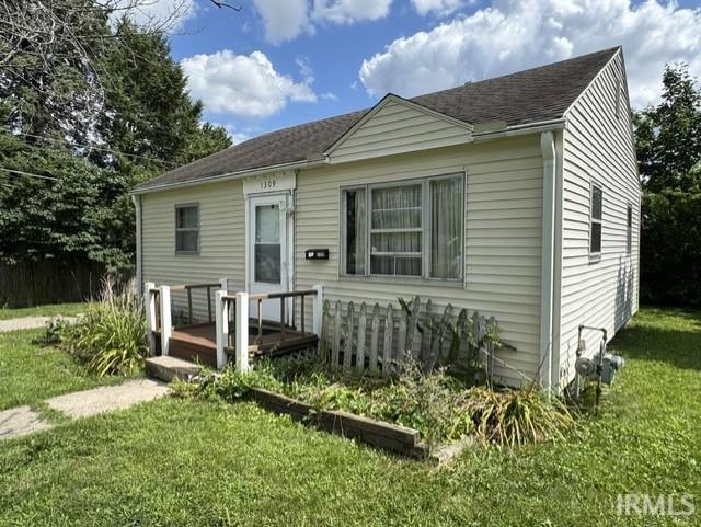 Photo of 1309 Wood Street, Elkhart, IN 46516 (MLS # 202630928)