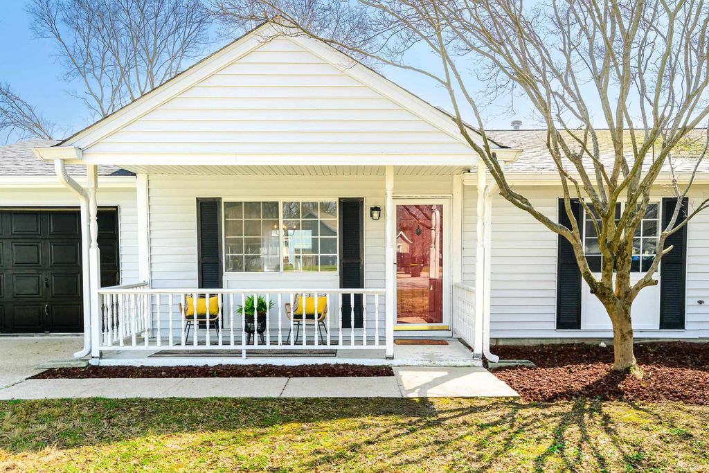 Photo of 541 W Ladd Avenue, Bloomington, IN 47403 (MLS # 202610439)