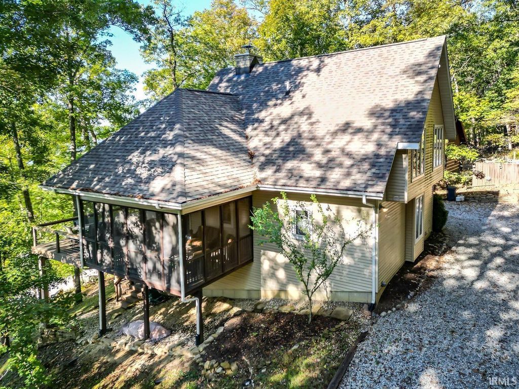 Photo of 9002 E Agate Avenue, Nashville, IN 47448 (MLS # 202603789)