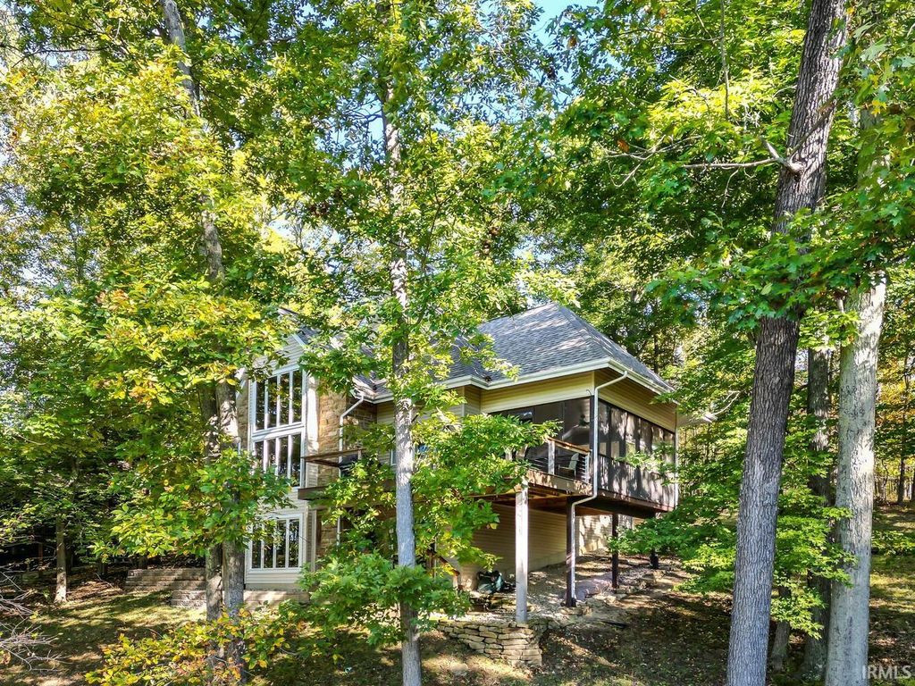 Photo of 9002 E Agate Avenue, Nashville, IN 47448 (MLS # 202603789)