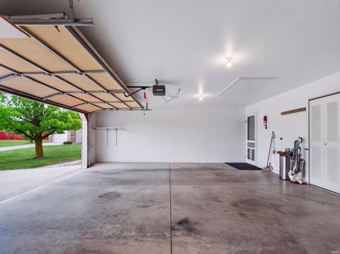 Tiny photo for 1402 Barrington Drive, Auburn, IN 46706 (MLS # 202615925)