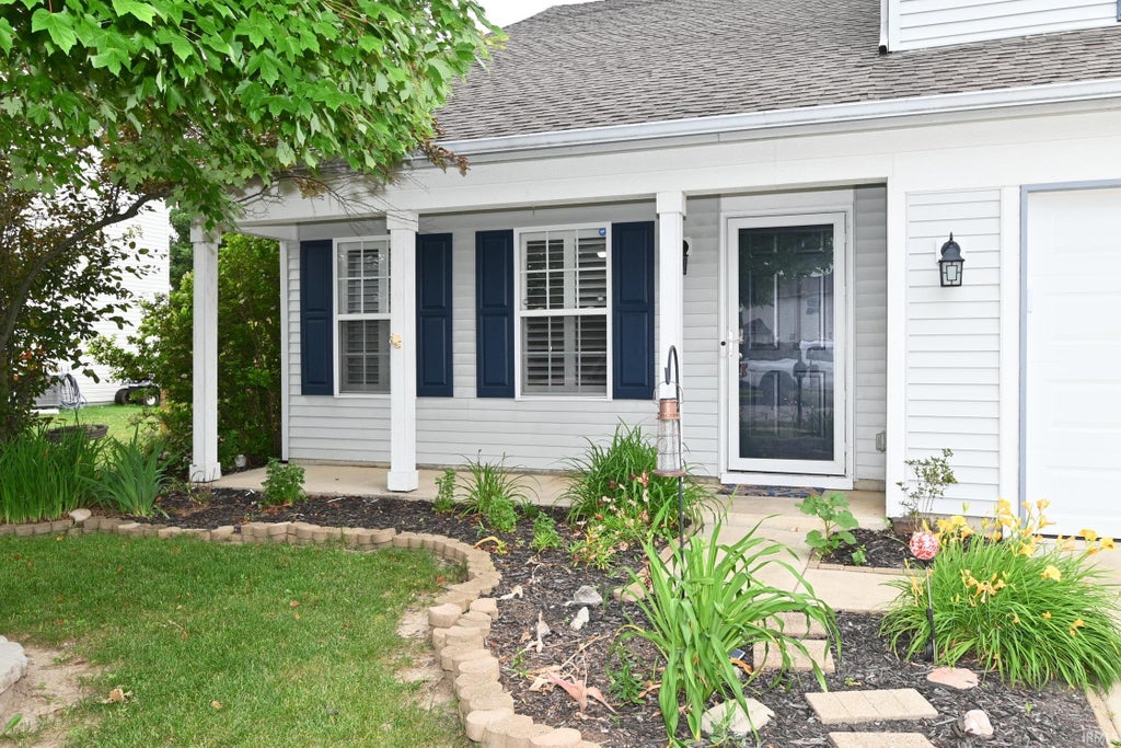 Photo of 2332 Foxtail Drive, Plainfield, IN 46168 (MLS # 202622288)