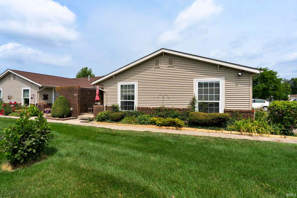 Photo of 2022 Sweetbriar Court, Lafayette, IN 47905 (MLS # 202630529)