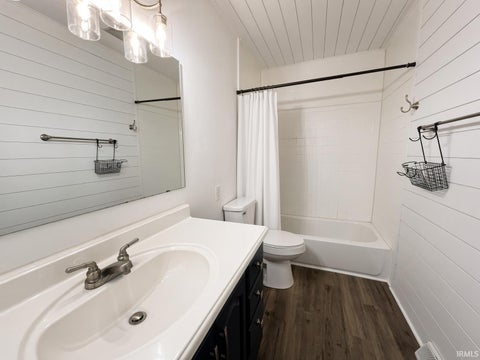 Tiny photo for 7388 Lenn Lane, Newburgh, IN 47630 (MLS # 202643679)