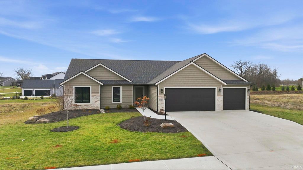 Photo of 17883 Carne Cove, Leo, IN 46765 (MLS # 202600918)