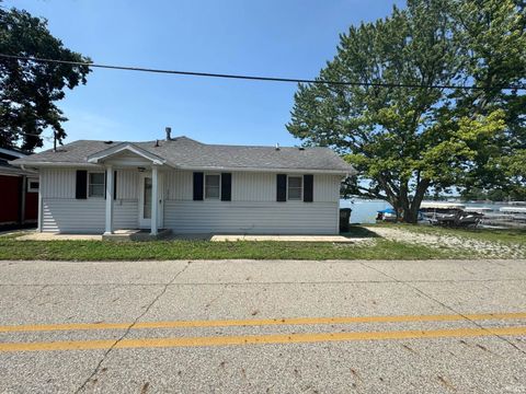 Tiny photo for 3213 Barrett Road, Rochester, IN 46975 (MLS # 202612974)