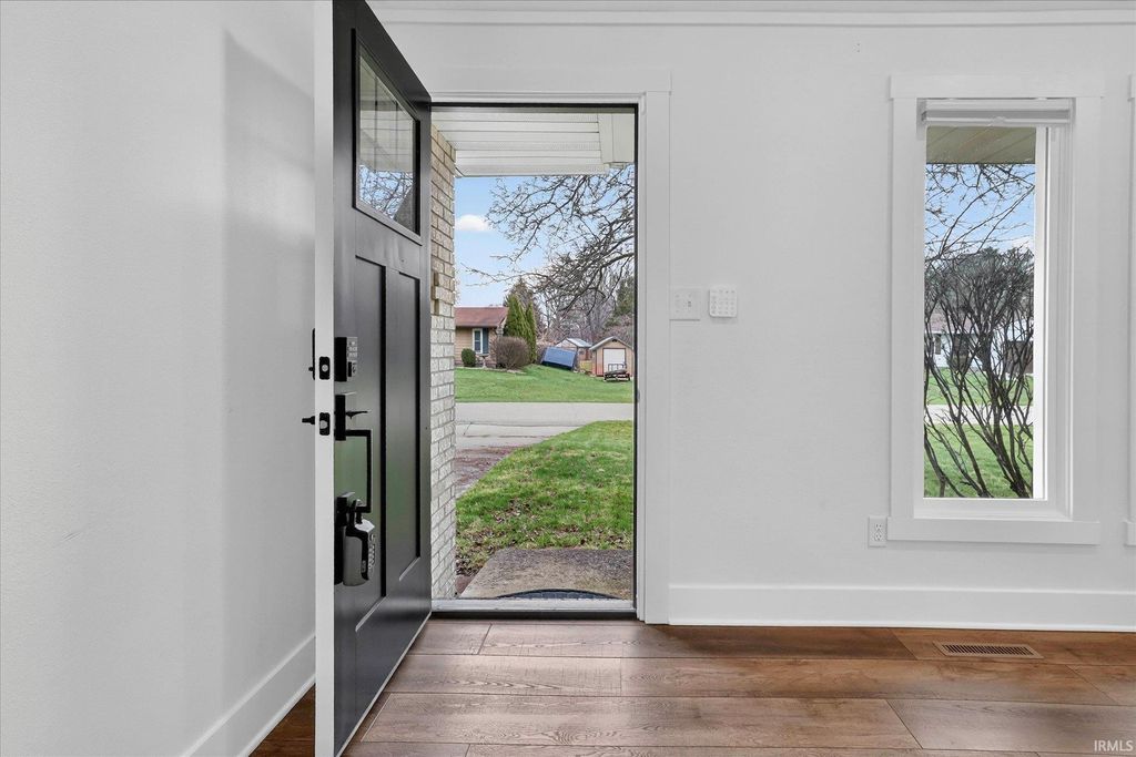 Photo of 53827 Needles Court, Elkhart, IN 46514 (MLS # 202611268)