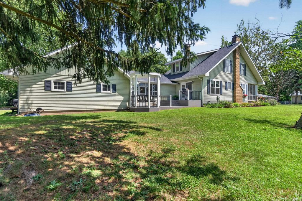 Photo of 308 N State RD 14 Highway, Akron, IN 46910 (MLS # 202629575)