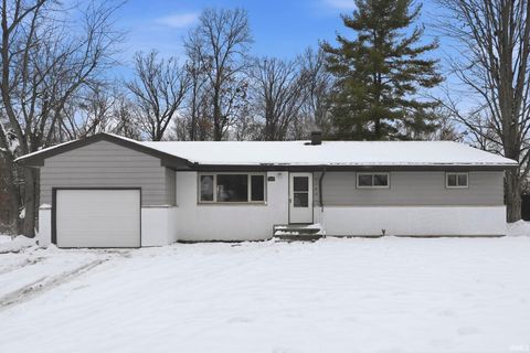 Photo of 5145 Lynhurst Drive, Fort Wayne, IN 46835 (MLS # 202548132)