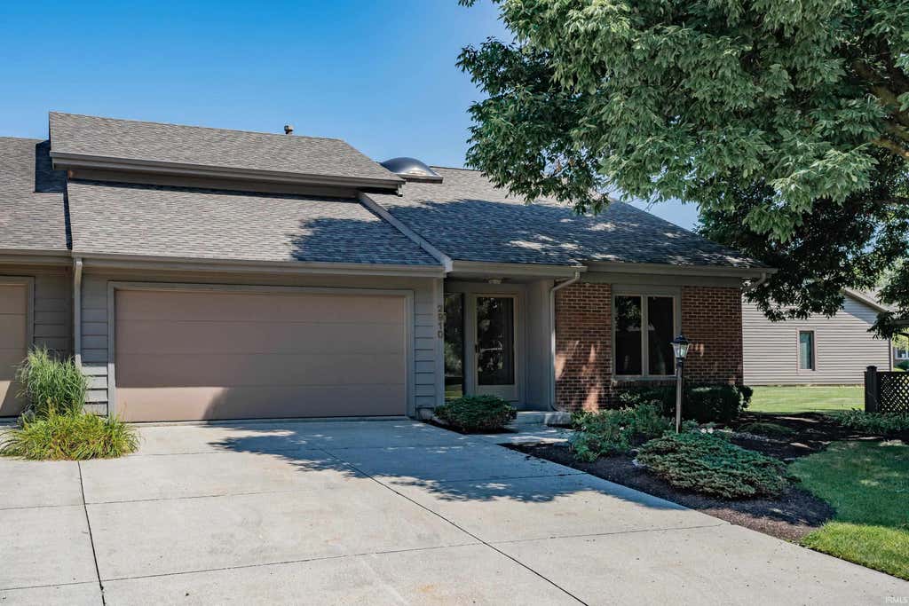 Photo of 2910 Cutter Cove, Fort Wayne, IN 46815 (MLS # 202632237)