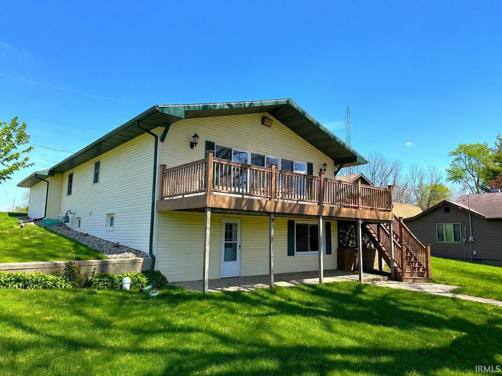 Photo of 4994 E Bay Front Court, Monticello, IN 47960 (MLS # 202614500)