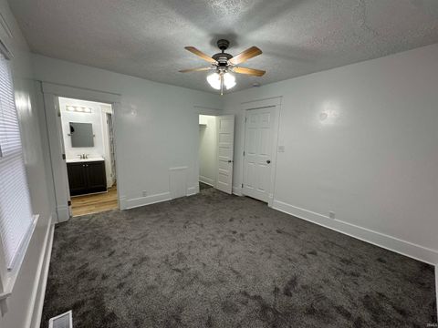 Tiny photo for 749 S Webster Street, Kokomo, IN 46901 (MLS # 202608210)