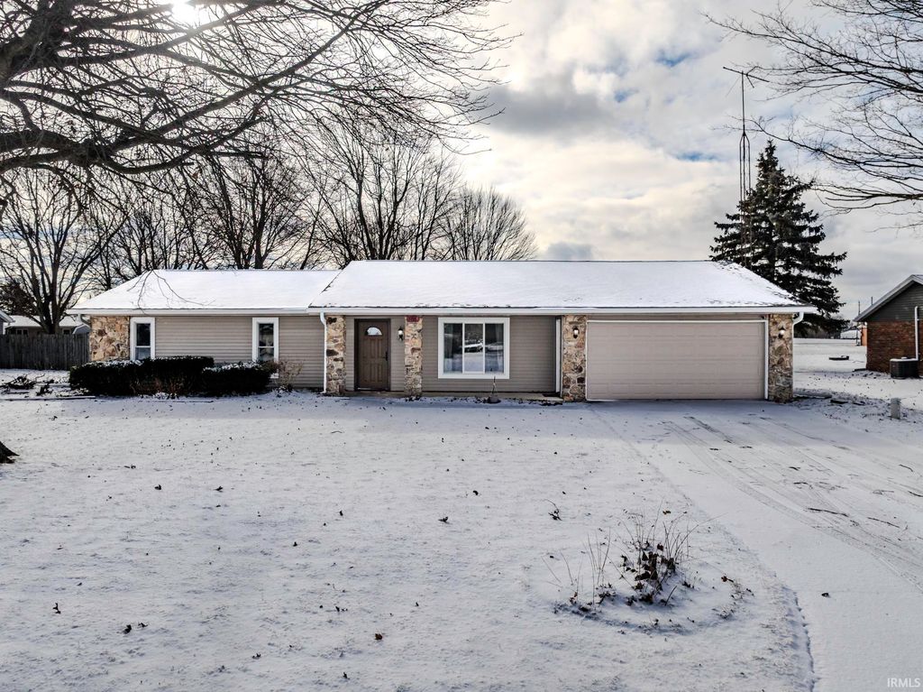 Photo of 2117 W Sacramento Drive, Muncie, IN 47303 (MLS # 202601683)