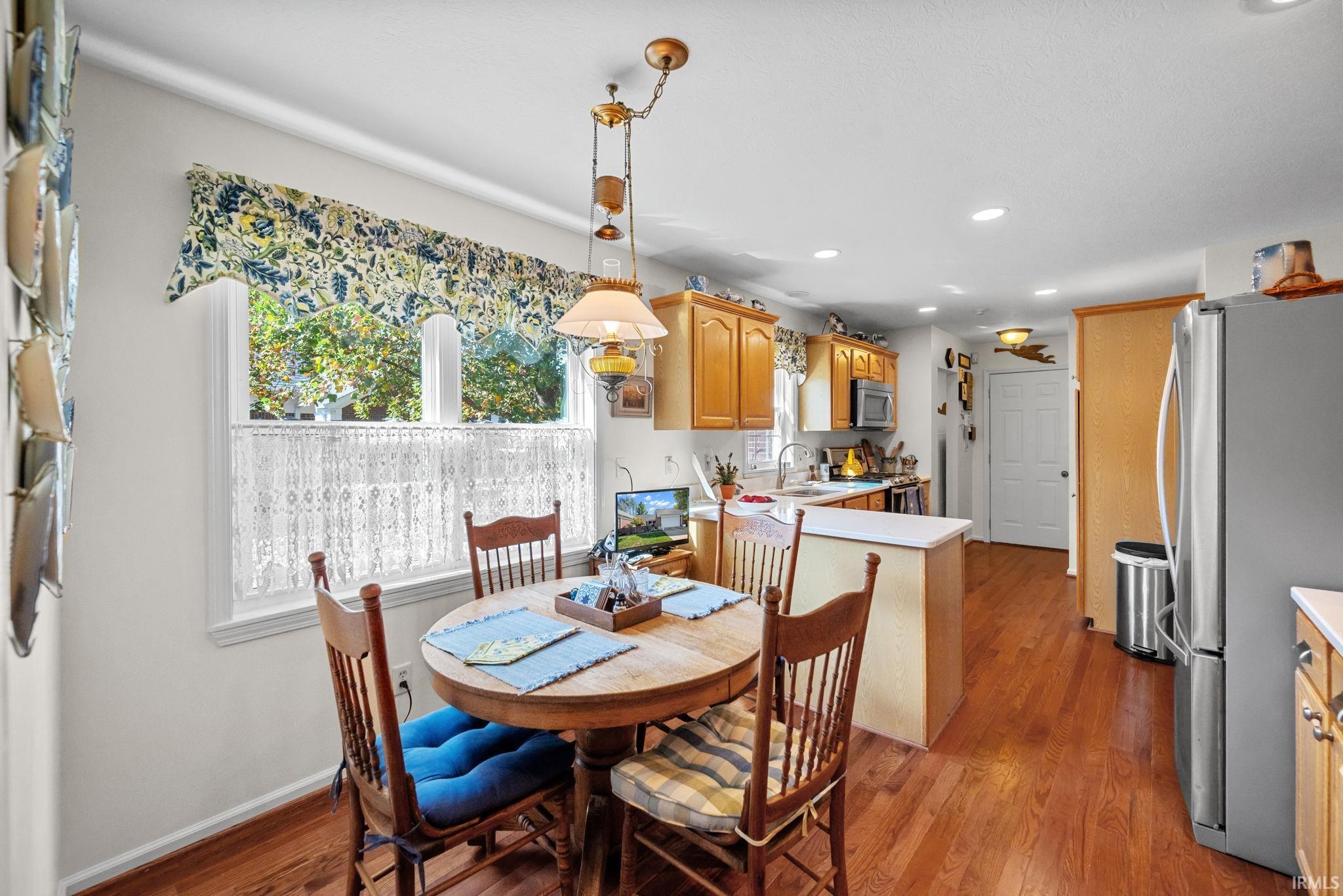 Frankfort, Indiana 46041, United States, 2 Bedrooms Bedrooms, ,2 BathroomsBathrooms,Residential,Active,229860