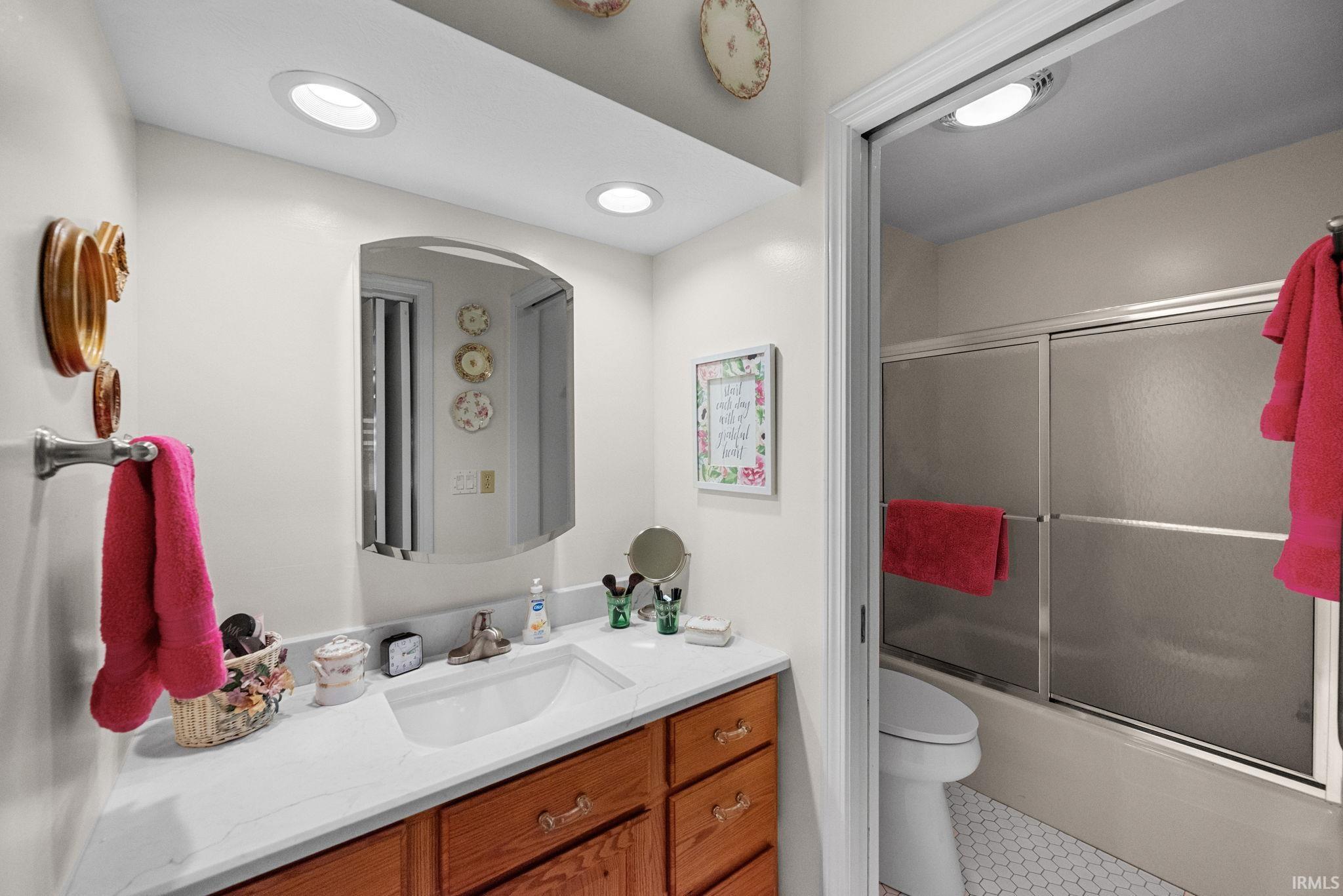 Frankfort, Indiana 46041, United States, 2 Bedrooms Bedrooms, ,2 BathroomsBathrooms,Residential,Active,229860