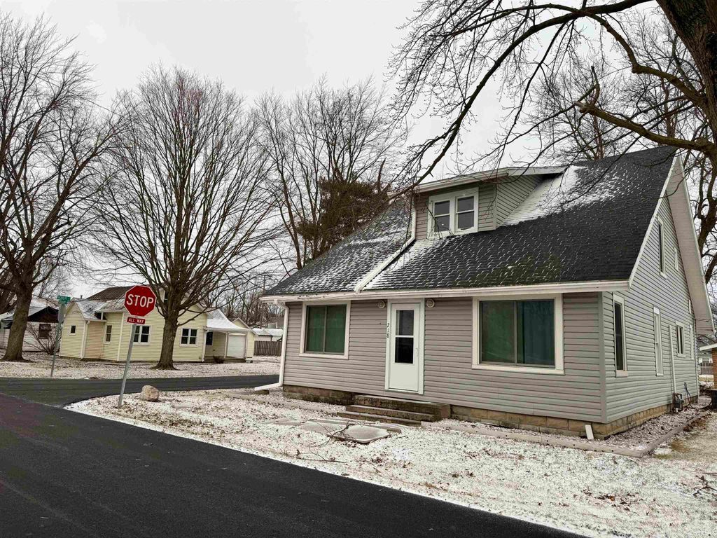 Photo of 218 N Greenberry Street, Sweetser, IN 46987 (MLS # 202601496)