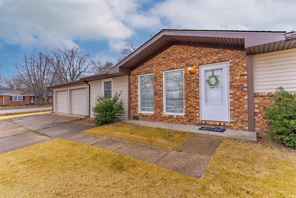 Photo of 4899 Martin Road, Newburgh, IN 47630 (MLS # 202548668)