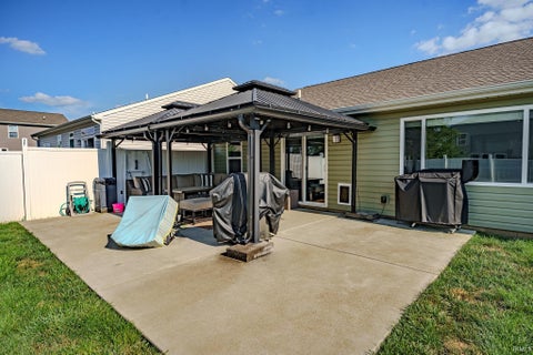 Tiny photo for 2684 Glastonbury Way, Lafayette, IN 47909 (MLS # 202627063)