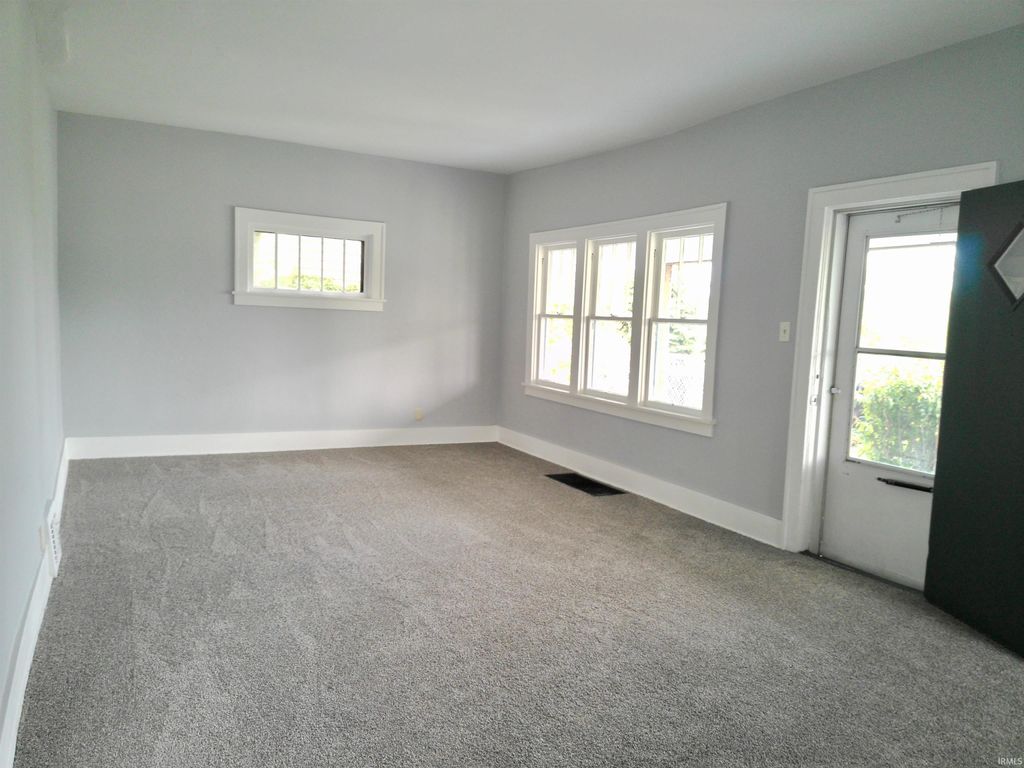Photo of 721 S Arnold Street, South Bend, IN 46619 (MLS # 202617474)