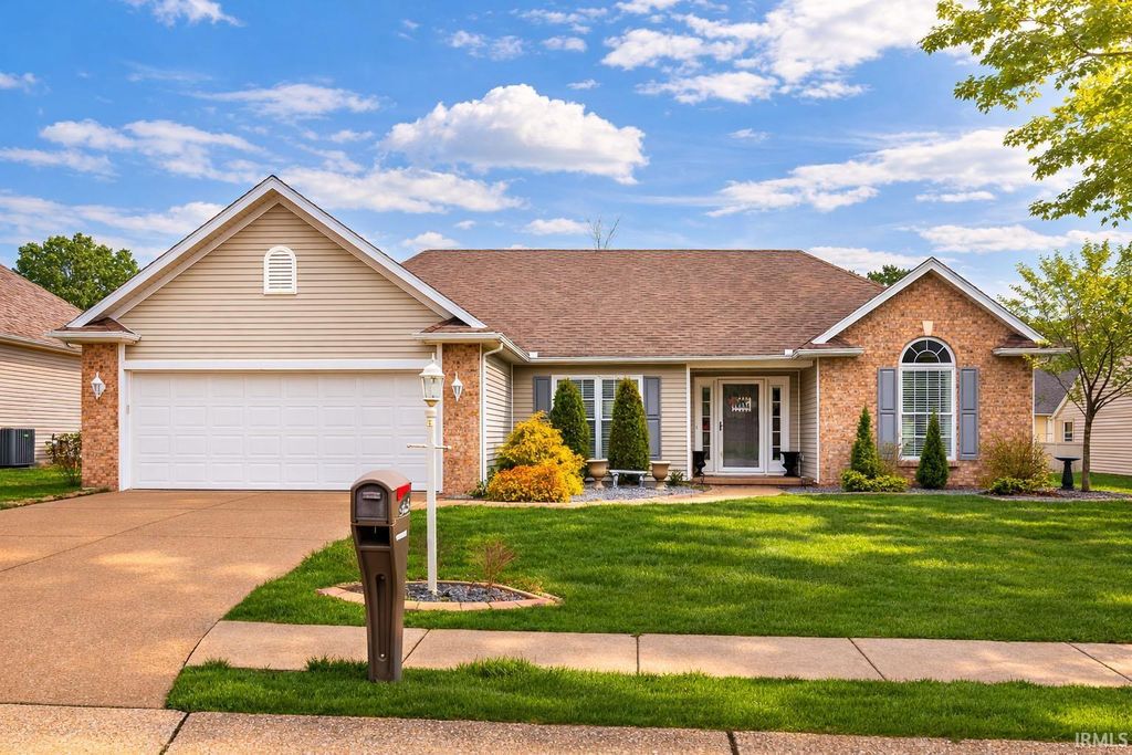 Photo of 3748 Collingswood Drive, Evansville, IN 47725 (MLS # 202607635)