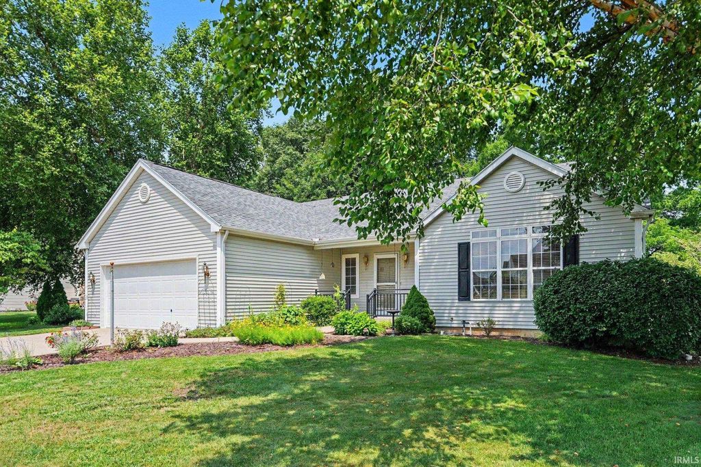 Photo of 6433 Armstrong Drive, South Bend, IN 46614 (MLS # 202629504)