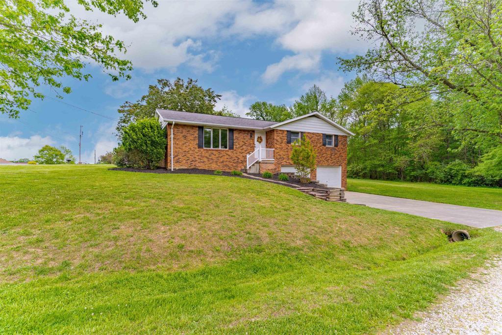Photo of 608 Genevieve Avenue, Jasper, IN 47546 (MLS # 202615251)