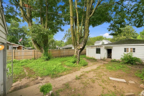 Tiny photo for 431 Day Street, Logansport, IN 46947 (MLS # 202633680)