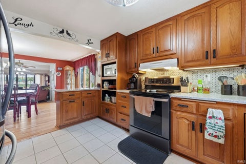Tiny photo for 6601 E Harrold Road, Churubusco, IN 46723 (MLS # 202633979)